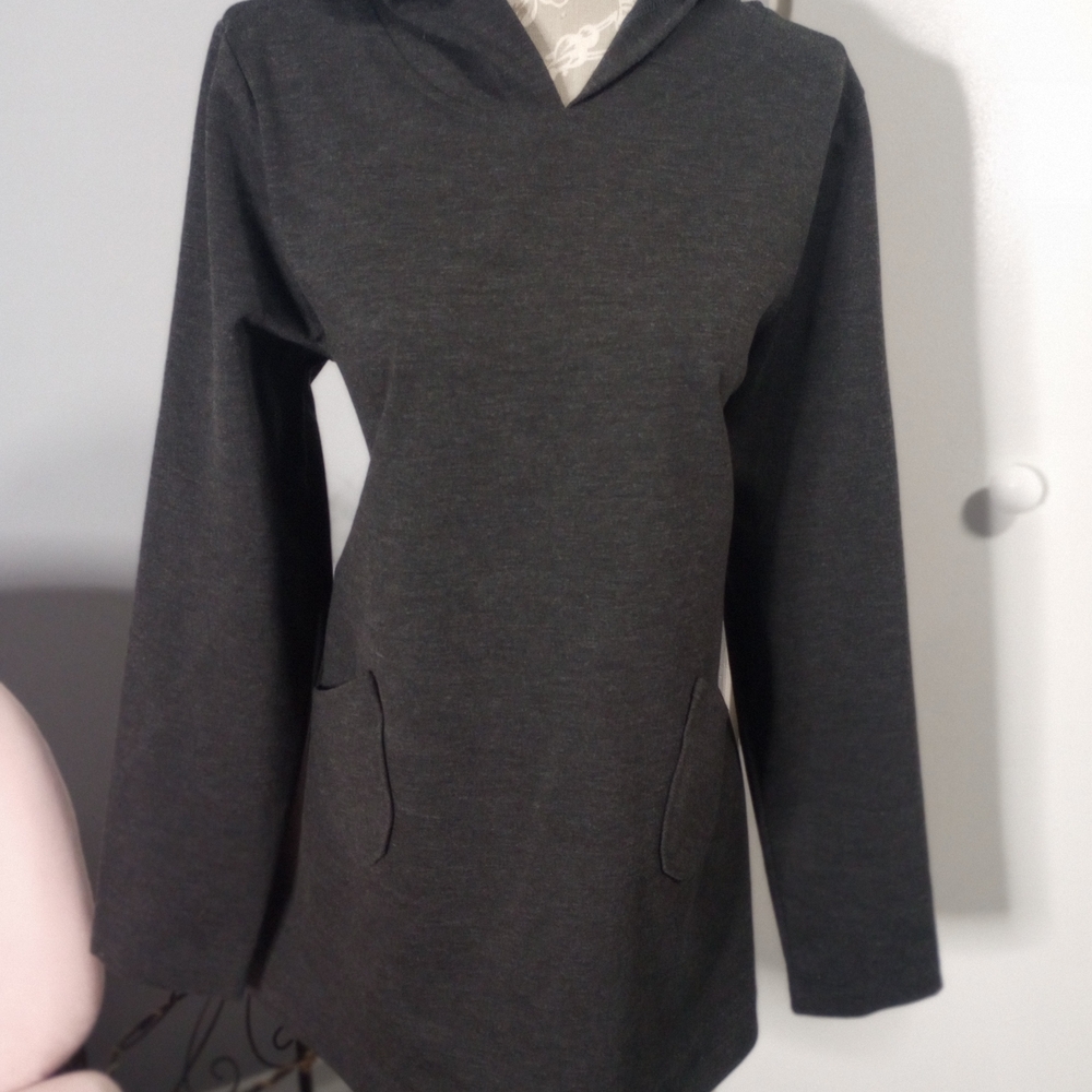 Charcoal Shannon Passero Gray Women's Hoodie - Picture 3 of 11